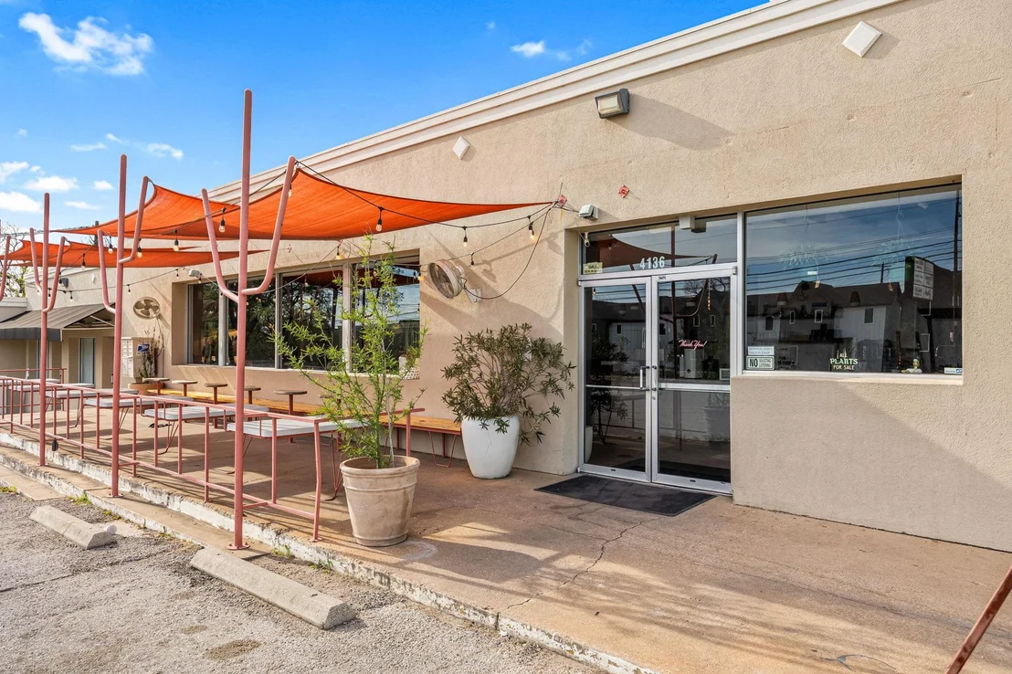 Photo of 4805 Louis Ave