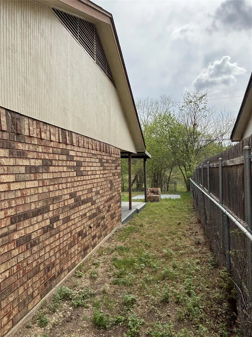 Photo of 2616 Hidden Valley DR