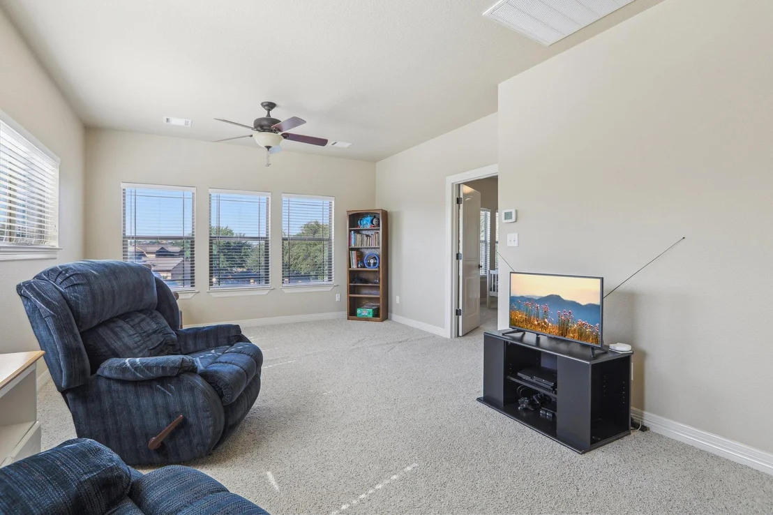 Photo of 600 Augusta CIR N
