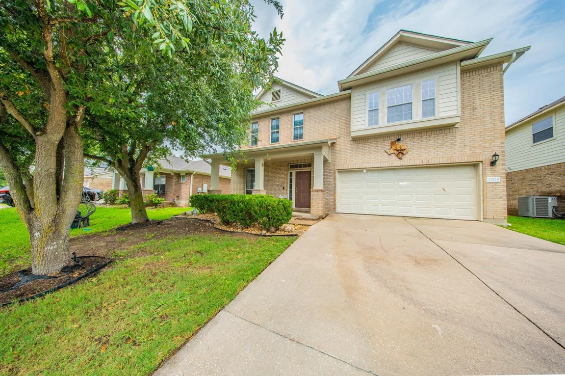Photo of 17525 Bridgefarmer BLVD