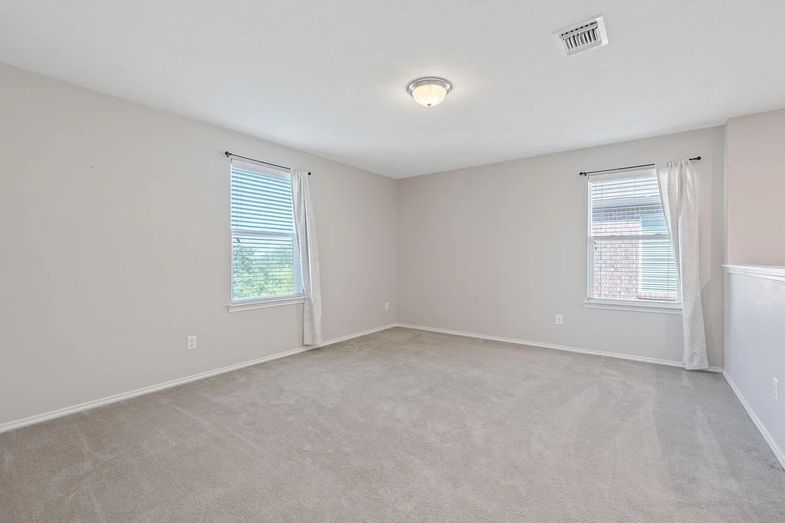 Photo of 476 Sheepshank DR