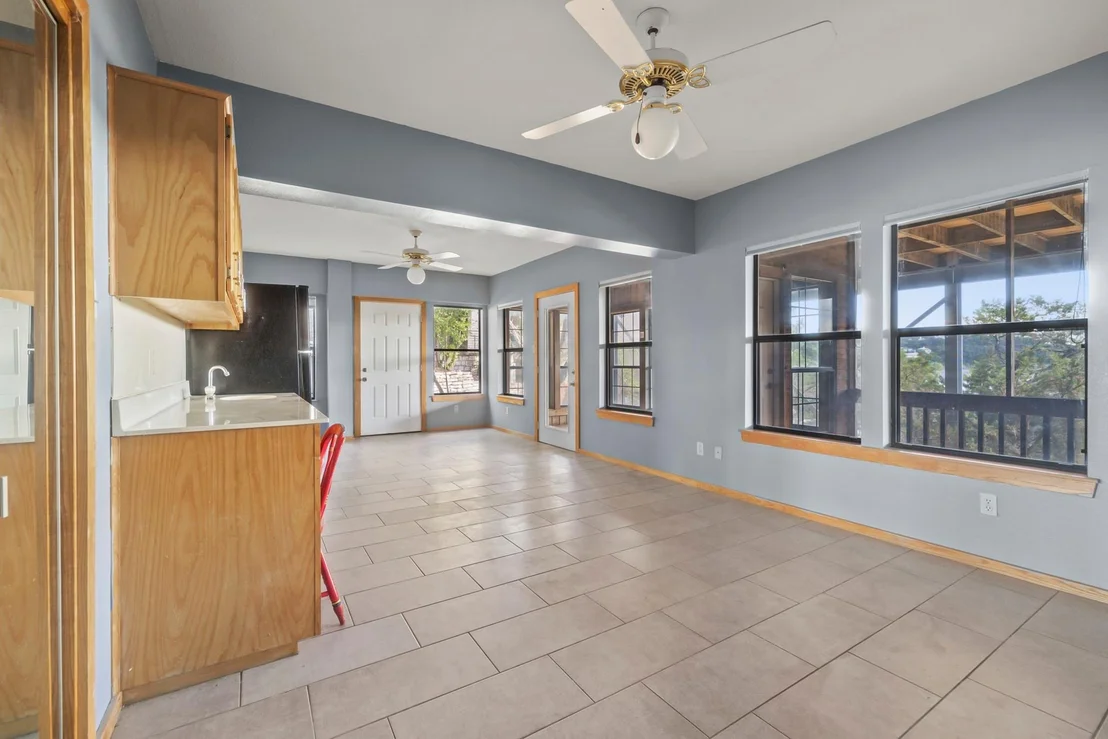 Photo of 18409 Lakepoint CV