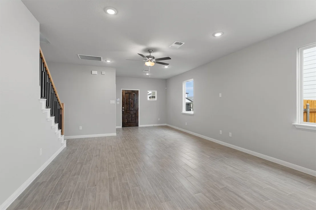 Photo of 340 Stellar Wind DR
