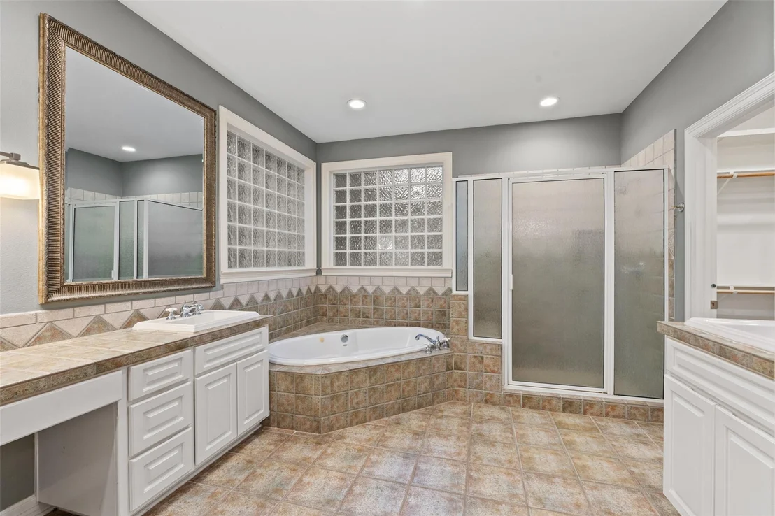 Photo of 127 Roberts CIR