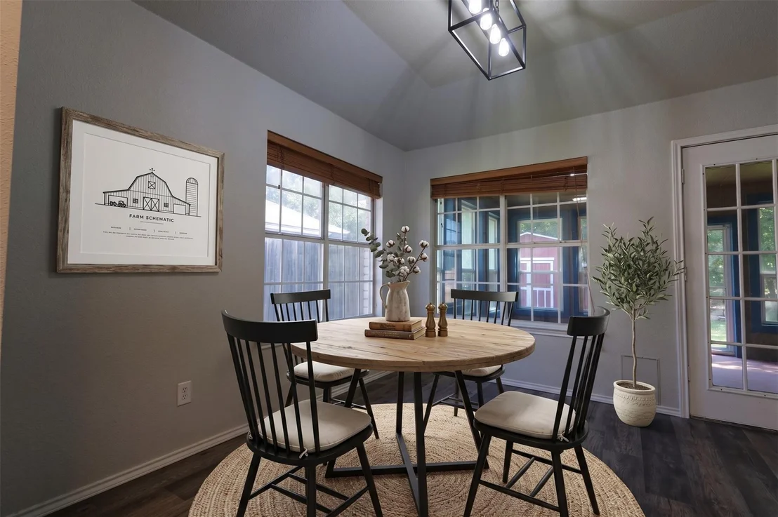 Photo of 615 Blue Oak CIR