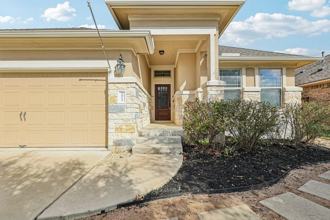 Photo of 1012 Zacarias DR