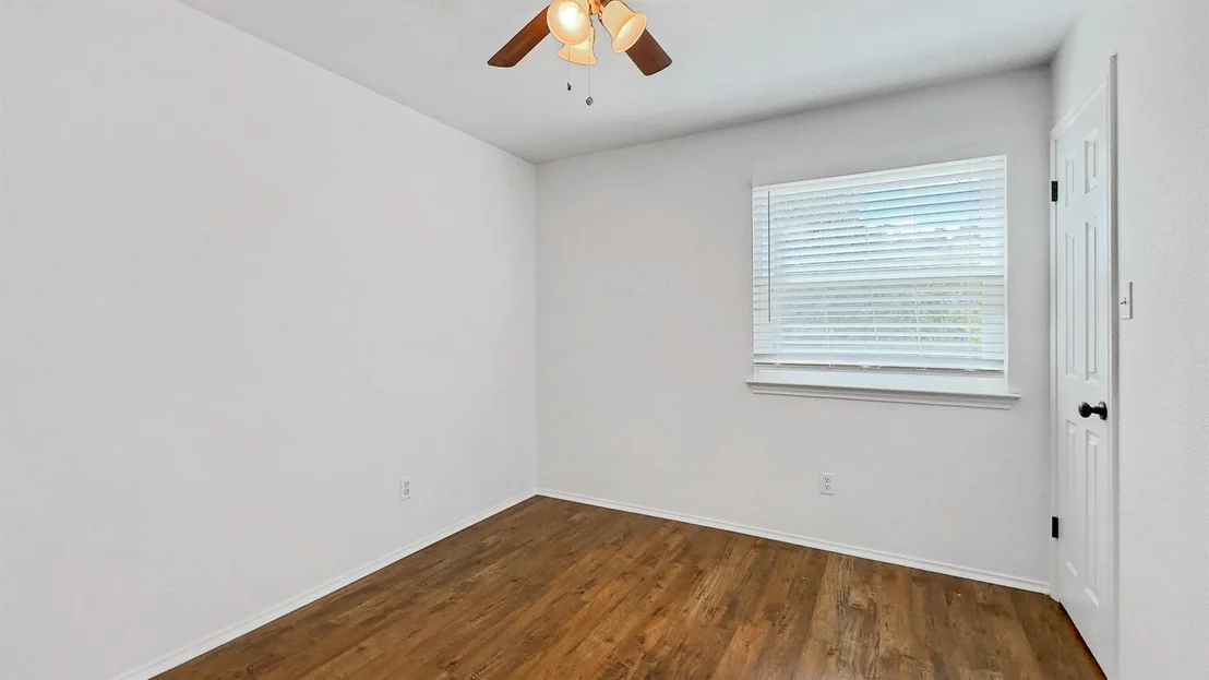 Photo of 9000 Anna ST