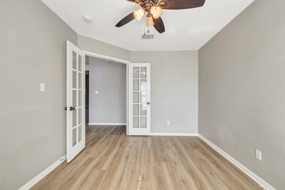 Photo of 214 River Park LN