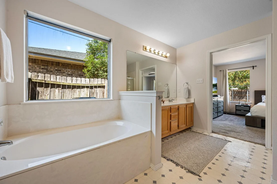 Photo of 1606 Academy PL