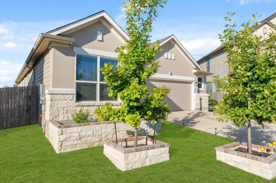 Photo of 315 Mauve LN