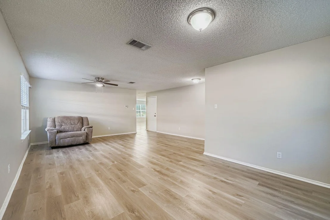 Photo of 2100 Coachlamp DR