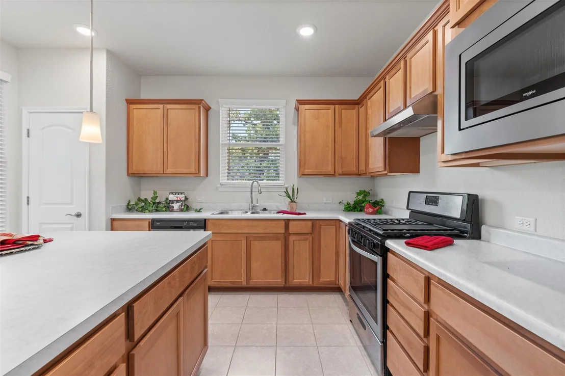 Photo of 502 Saratoga LN