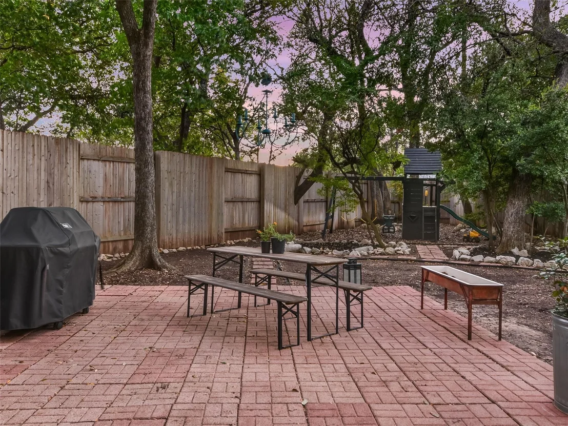 Photo of 1811 Azalea DR