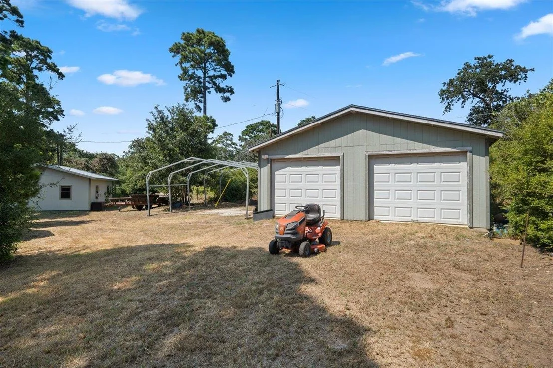 Photo of 138 Forest LN