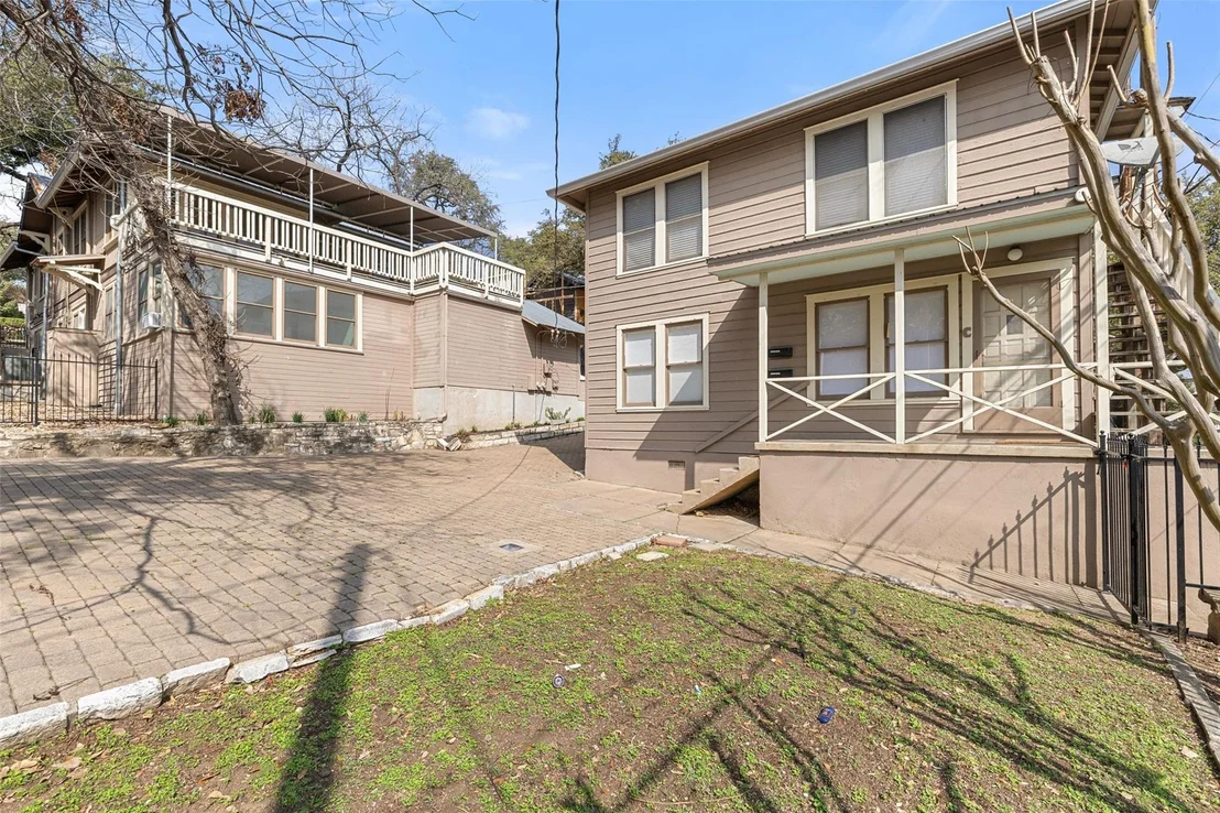 Photo of 613 Baylor ST