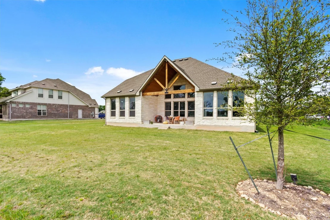 Photo of 1412 Scenic Oaks DR