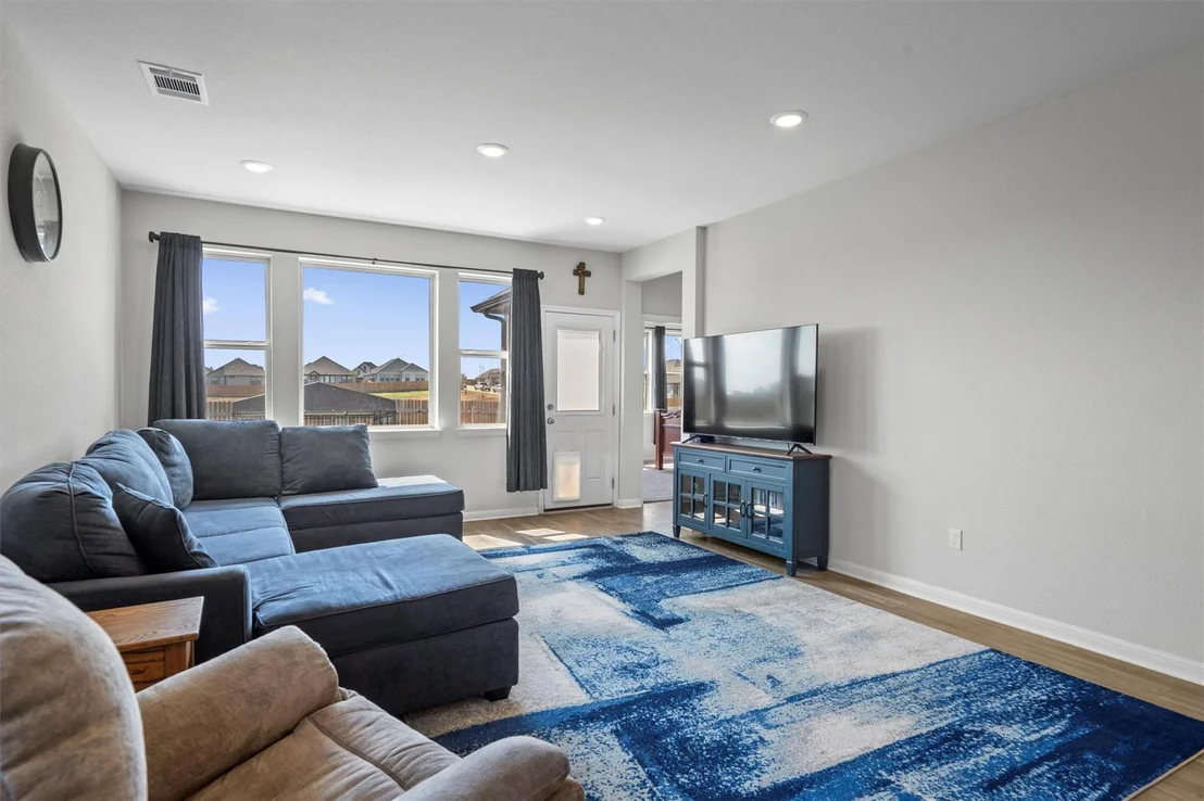 Photo of 310 Tolo DR