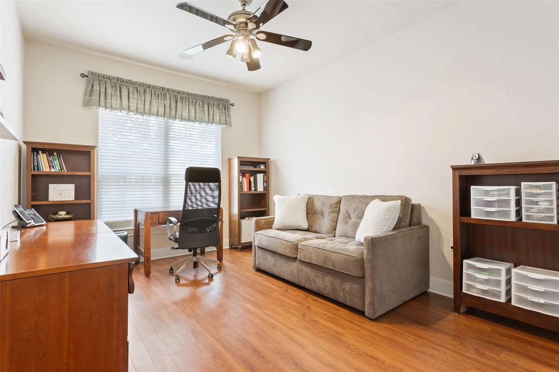Photo of 619 Breezeway LN