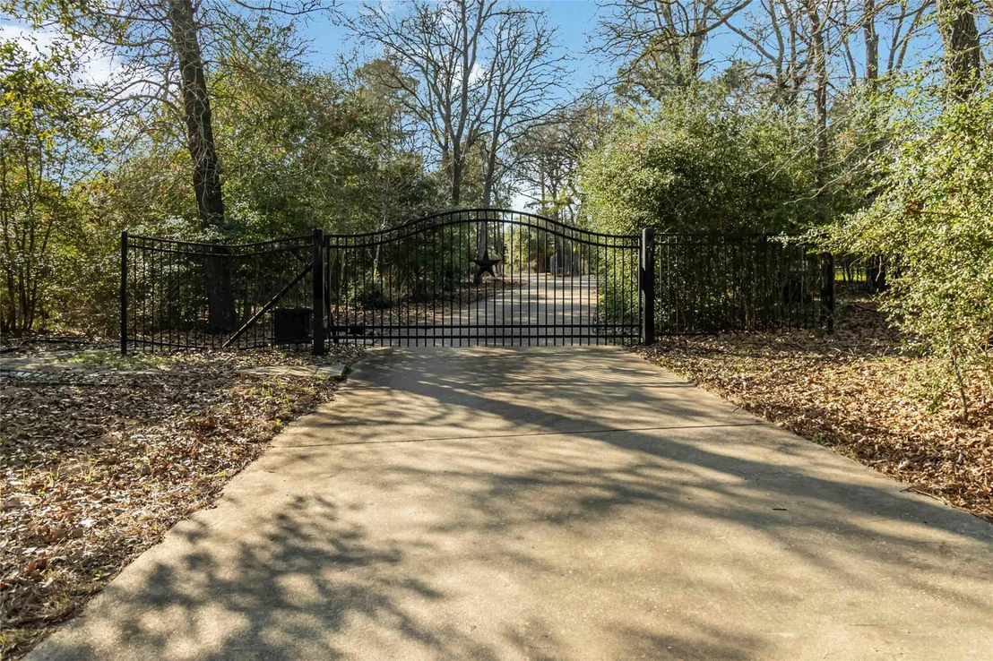 Photo of 172 William Higgins DR