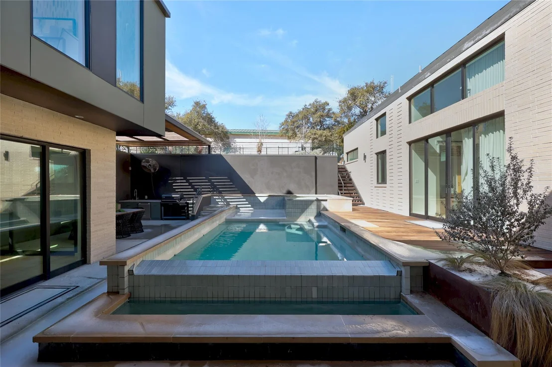 Photo of 7805 Lazy River CV