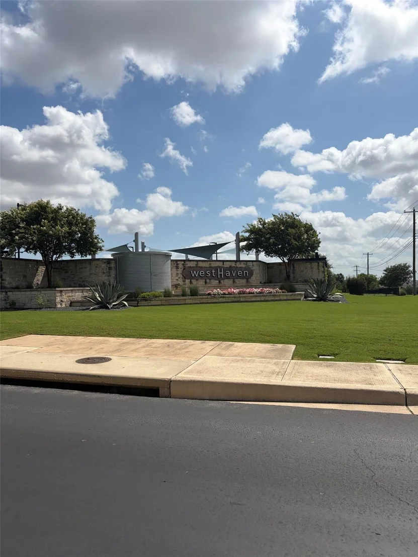 Photo of 813 Cade CV