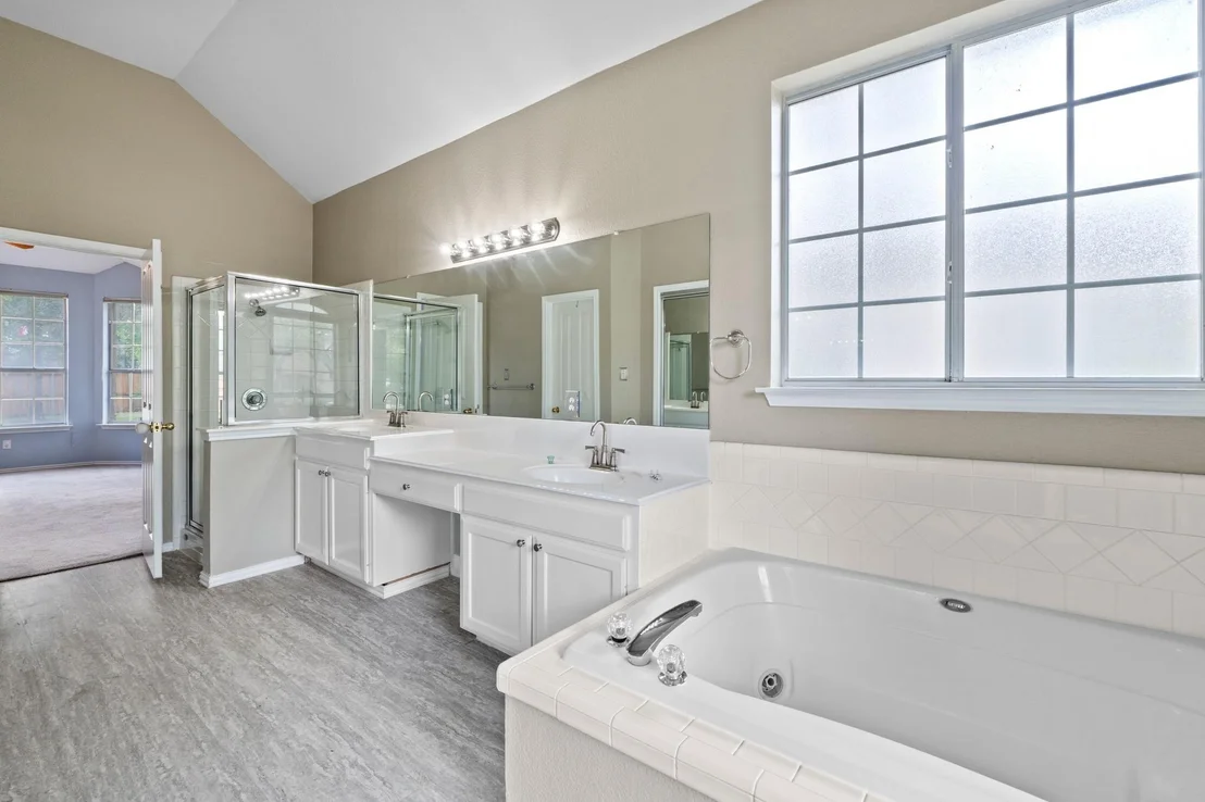Photo of 8605 Axis DR