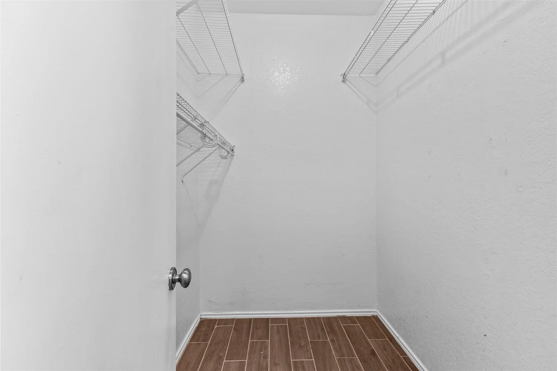 Photo of 16503 Edgemere DR