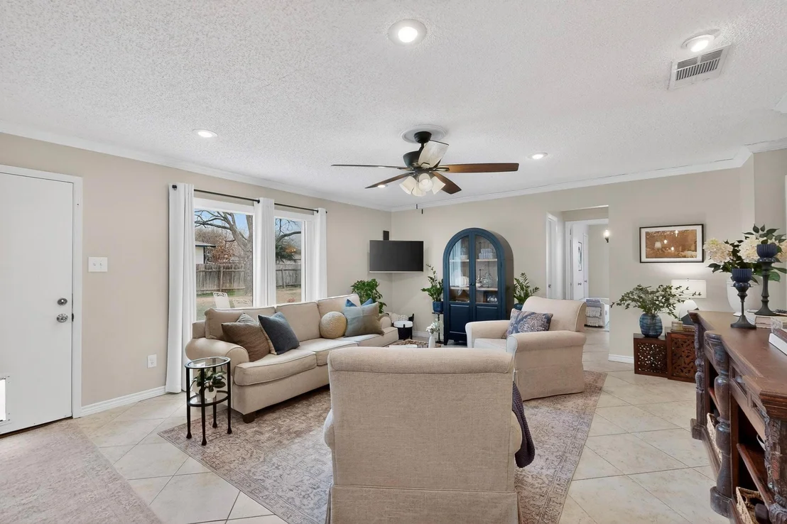 Photo of 1306 Lawnmont DR