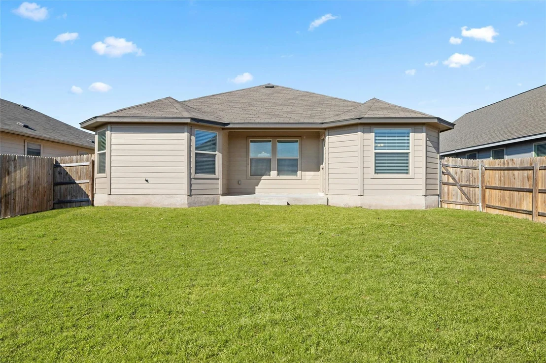 Photo of 131 Nathaniel DR
