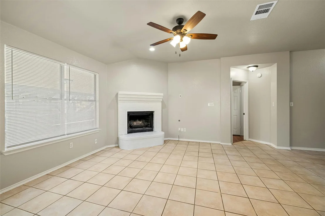 Photo of 806 Hilltop DR