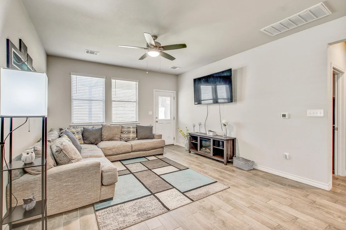 Photo of 495 Eves Necklace DR
