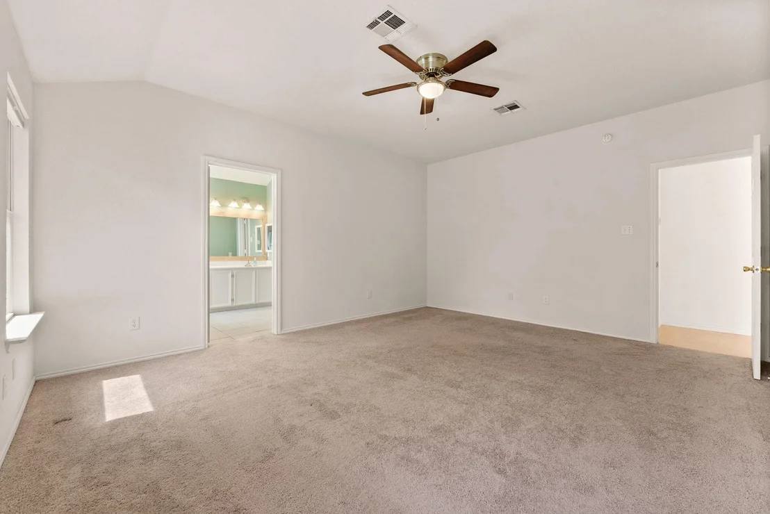 Photo of 2201 Calumet DR