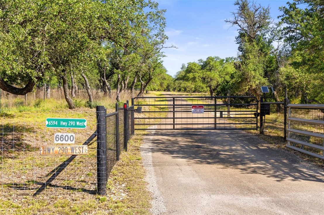 Photo of 6590 US 290