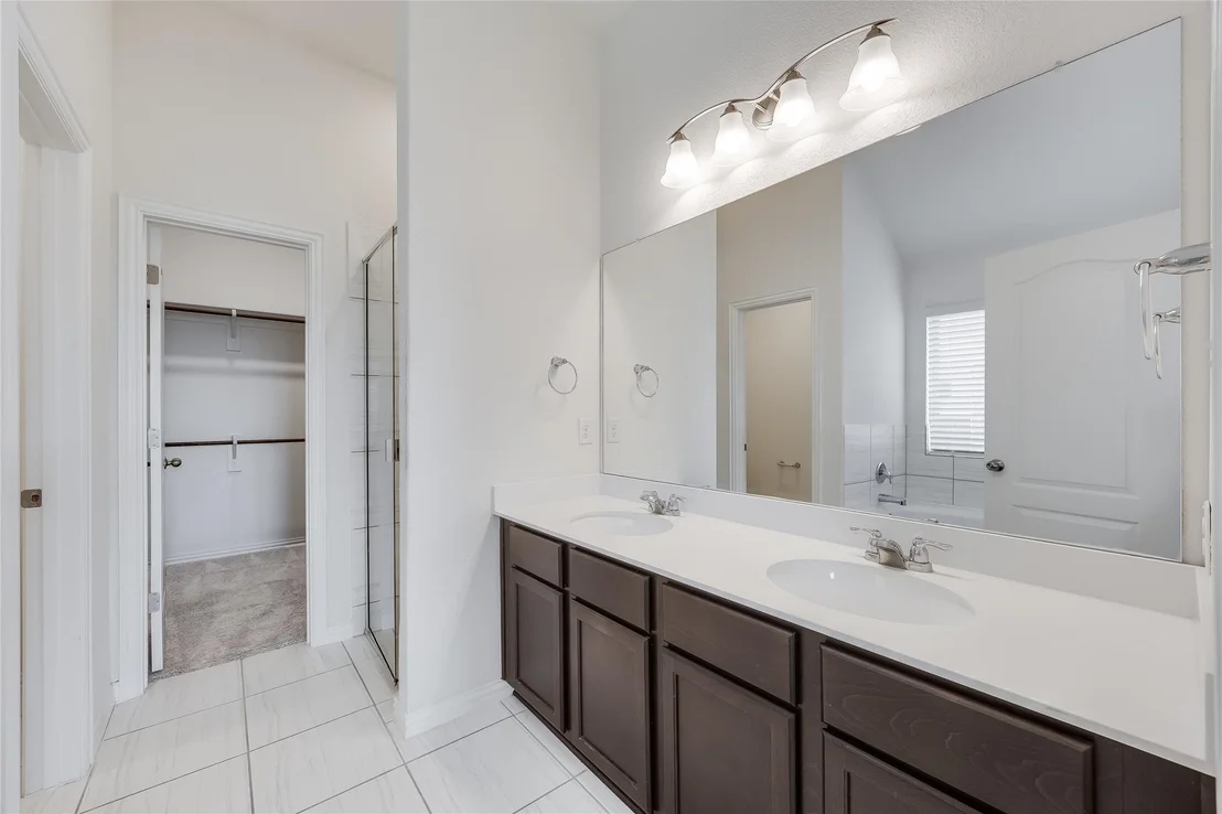 Photo of 5909 Toscana TRCE