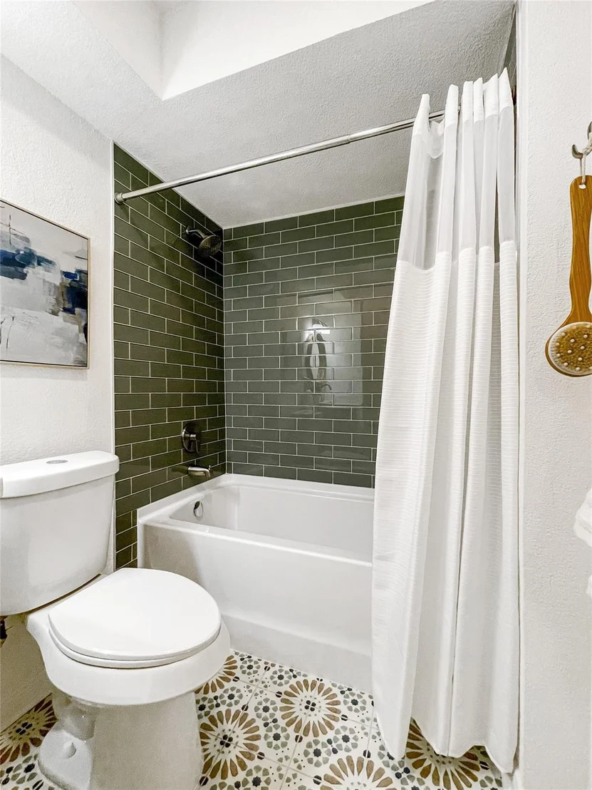 Photo of 206 Summit ST