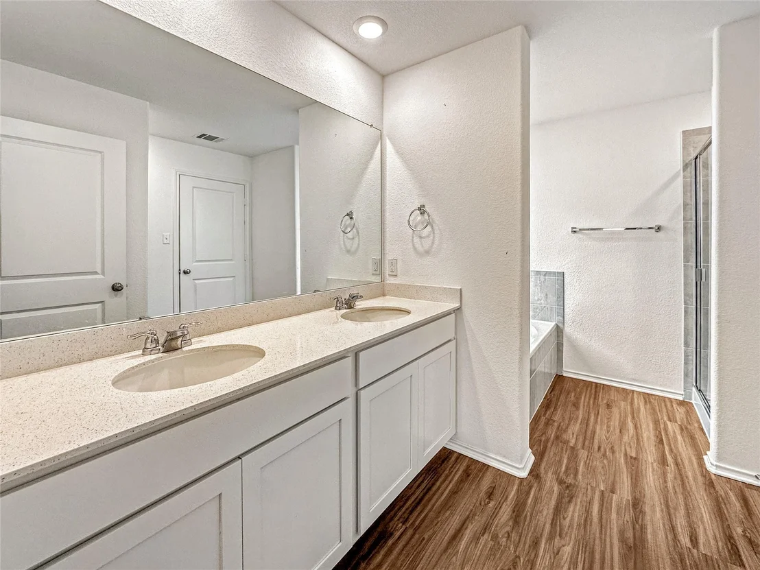 Photo of 621 Milliner LOOP