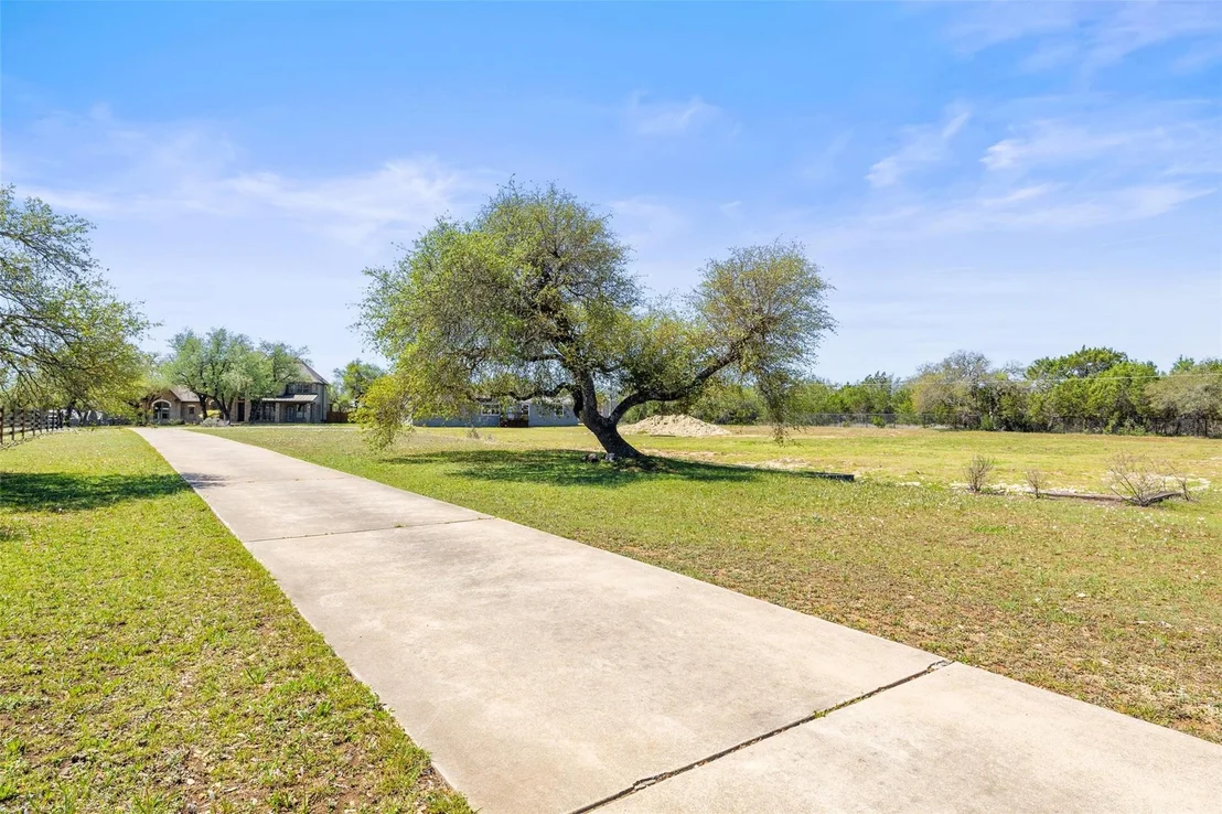 Photo of 815 Elliott Ranch RD