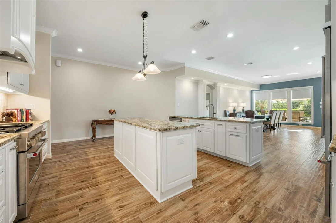 Photo of 4213 Lakeway BLVD