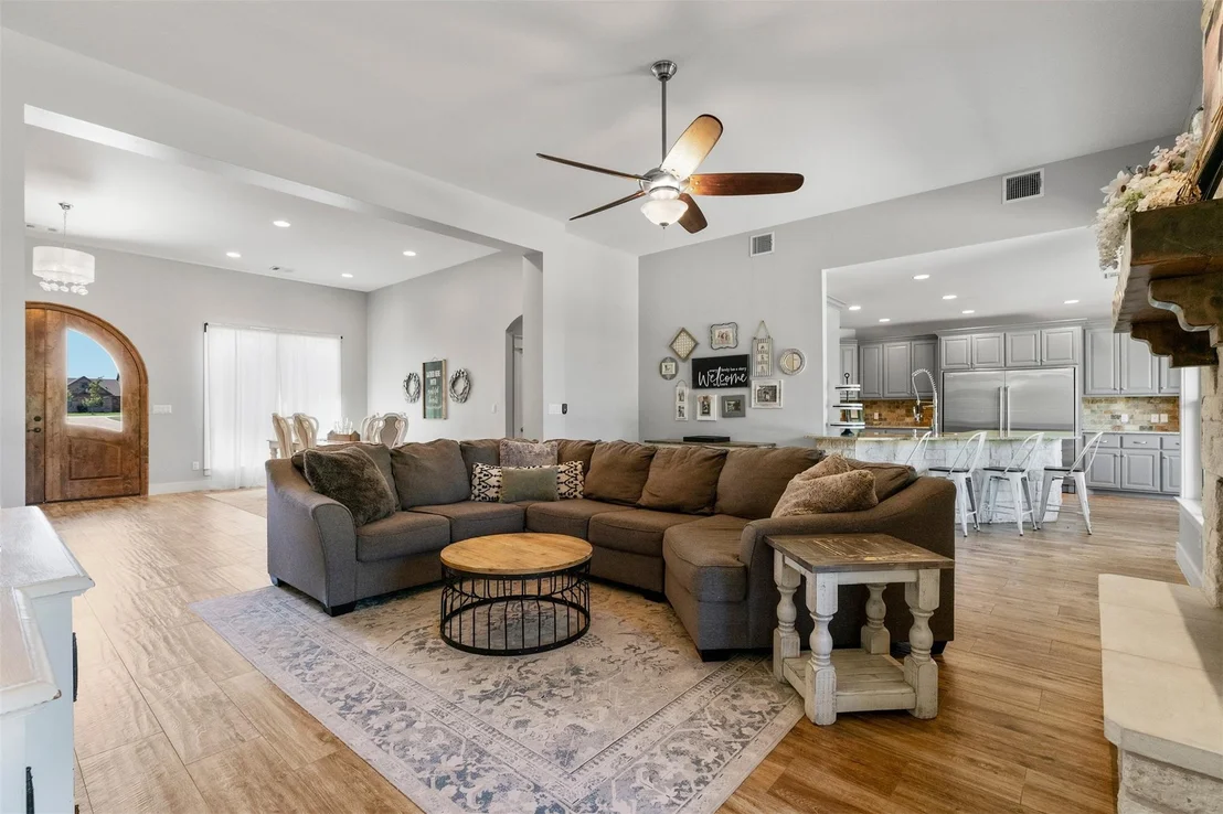 Photo of 617 Chama TRCE