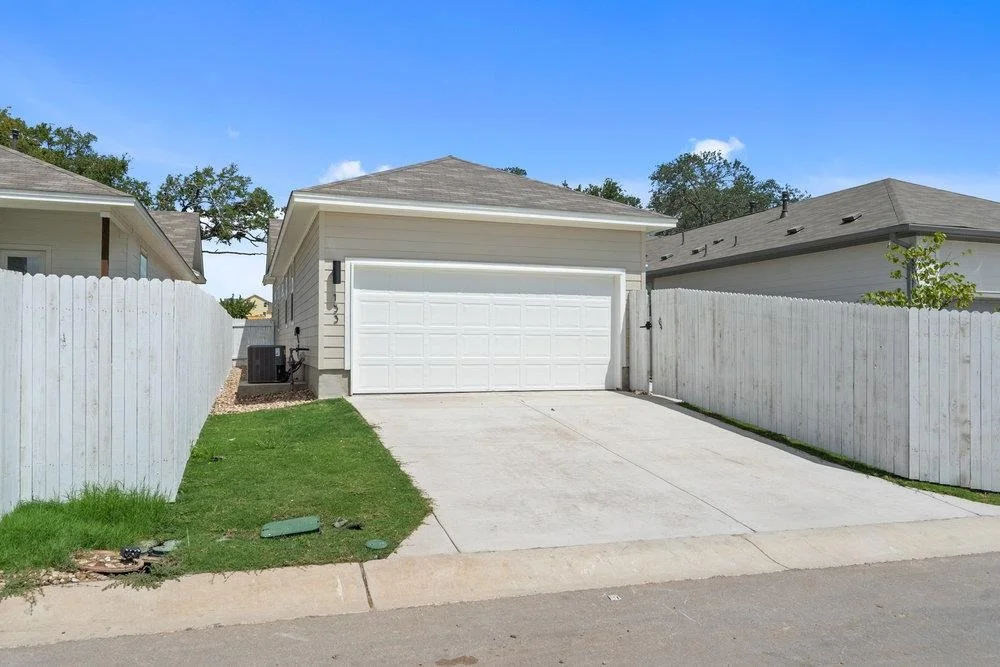Photo of 140 Tenny LN