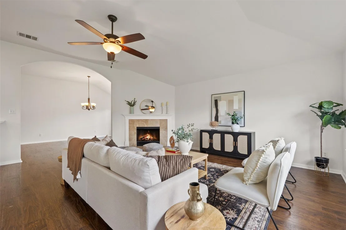 Photo of 912 Abbeyglen Castle DR