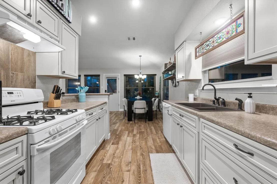 Photo of 805 Angleton CV