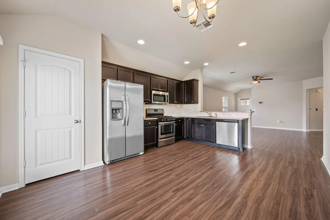 Photo of 433 Dubina Ave