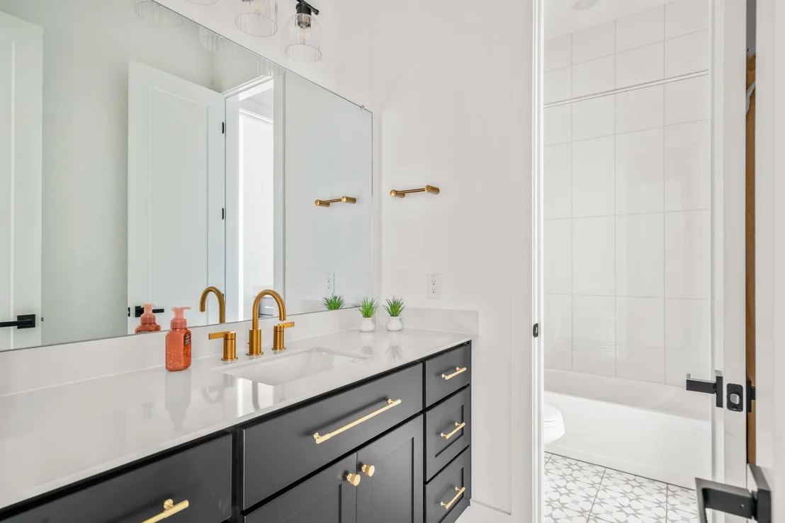 Photo of 511 Irvine CIR