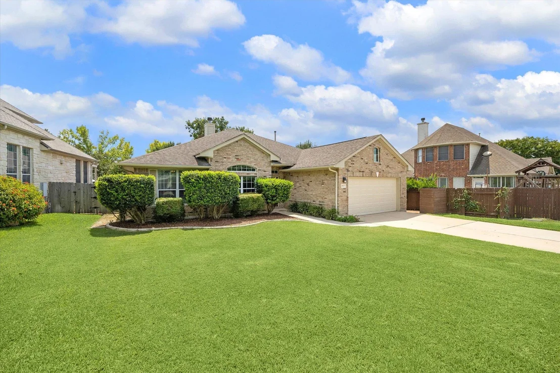 Photo of 1903 Wickett WAY