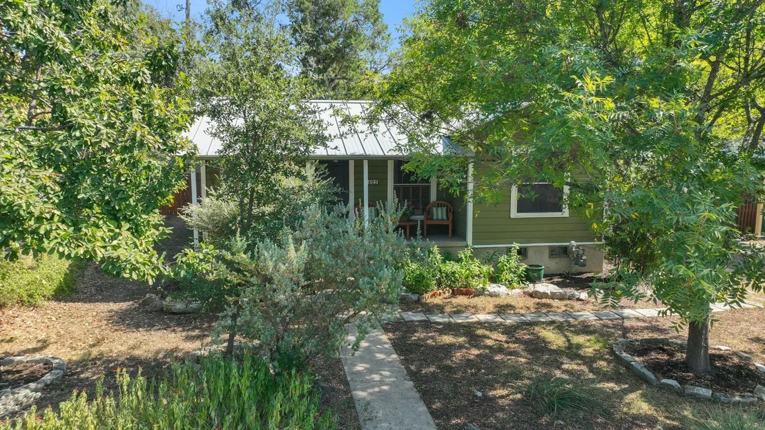 Photo of 2405 Forest Ave
