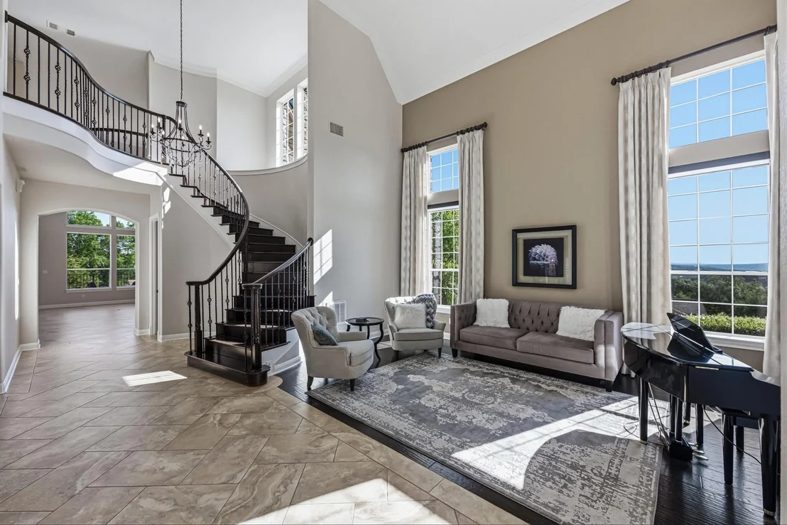 Photo of 115 Burgess LN