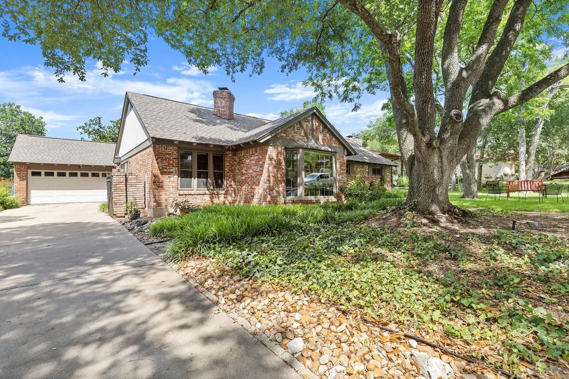 Photo of 2504 Briargrove DR