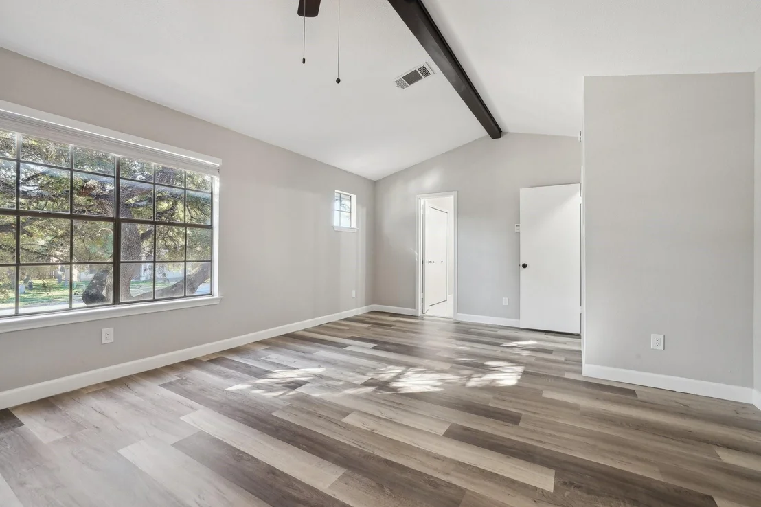 Photo of 1701 Hatch RD