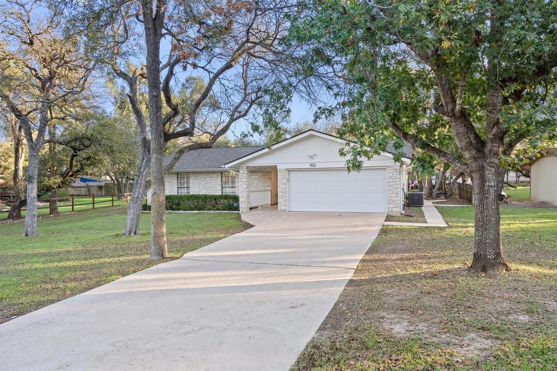 Photo of 702 Bosque TRL